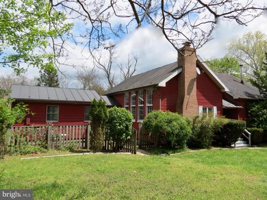 13139 Crest Hill Rd, Flint Hill, VA 22627 - photo 2