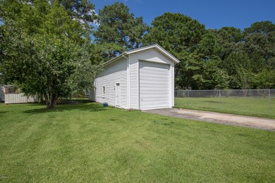 708 Doris Ave, Jacksonville, NC 28540 - photo 4