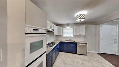 1920 Charleston Dr, Bedford, TX 76022 - photo 3