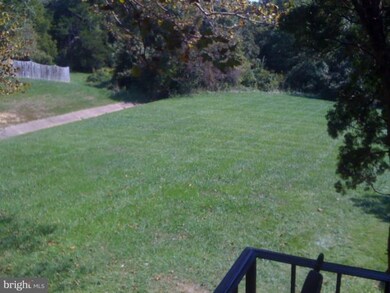 9221 Sand Creek Ct, Burke, VA 22015 - photo 4