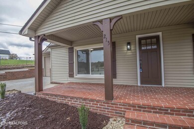 213 Mountain Rd, Clinton, TN 37716 - photo 4