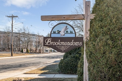 137 Franklin St unit 102, Stoneham, MA 02180 - photo 2