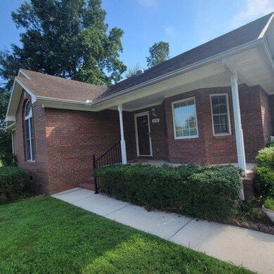 1418 W Riverside Dr, Cookeville, TN 38506 - photo 2