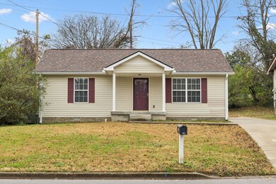 422 Glenn St, Clarksville, TN 37040 - photo 4