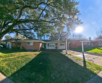 4717 Chrystell Ln, Houston, TX 77092 - photo 3