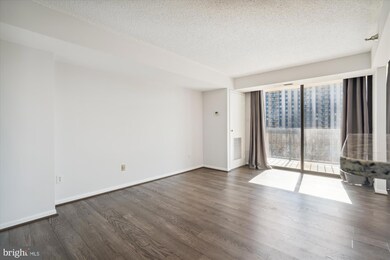 Chelsea Towers unit 509, Bethesda, MD 20817 - photo 3