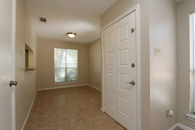 8406 Country View Dr, Houston, TX 77040 - photo 3