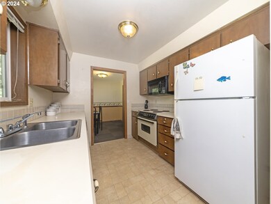 18295 SW Division St, Beaverton, OR 97007 - photo 6