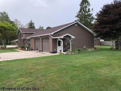 200 Nelson Rd, Thomas, WV 26292 - photo 2