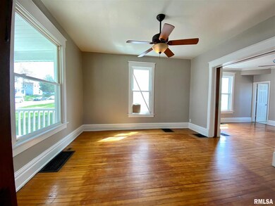 2124 Farnam St, Davenport, IA 52803 - photo 3