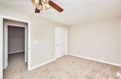 823 E 24th Ct, Des Moines, IA 50317 - photo 5