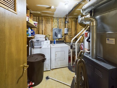 18152 Idlewild Dr, Country Club Hills, IL 60478 - photo 6