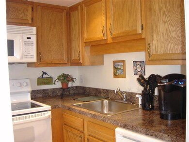 272 Craigville Beach Rd unit 13, Hyannis, MA 02601 - photo 6