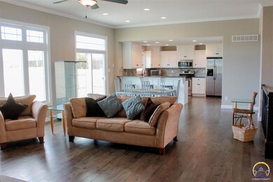 3605 NW Sterling Chase Ct, Topeka, KS 66618 - photo 4