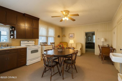 C446E8C6-FB2A-49B2-BDEA-7ACD63441212