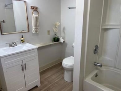 Worley 401 Main level bath