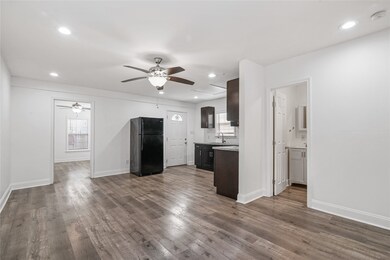 320 Coronado St unit B, Houston, TX 77009 - photo 7