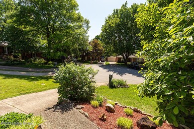 6802 Creedmoor Ct, Louisville, KY 40228 - photo 3