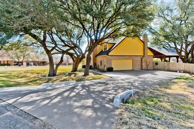 3931 Buena Vista Cir, Granbury, TX 76049 - photo 4