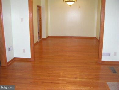119 W Winona Ave, Norwood, PA 19074 - photo 3