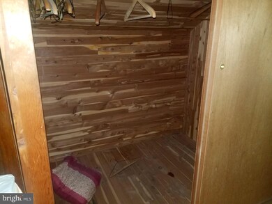 633 N Warren St, Orwigsburg, PA 17961 - photo 7