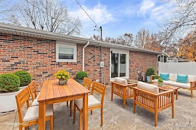 118 Whispering Oaks Dr, Bethalto, IL 62010 - photo 4