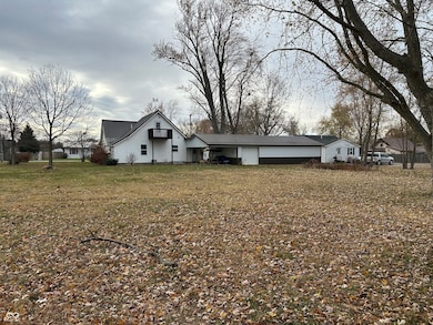 717 N Cherry St, Ladoga, IN 47954 - photo 2