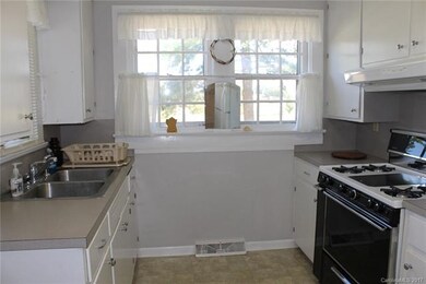 495 Old Mocksville Rd, Statesville, NC 28625 - photo 5