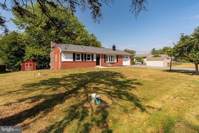 32 Amanda Ave, Leola, PA 17540 - photo 3