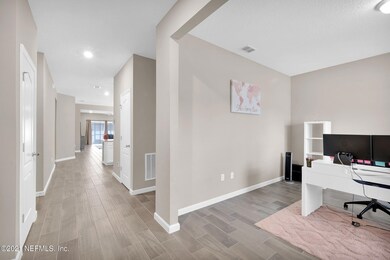 1137 Silver King Rd, Jacksonville, FL 32211 - photo 5