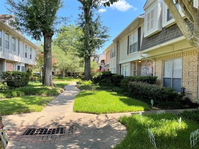 727 Bunker Hill Rd unit 9, Houston, TX 77024 - photo 3