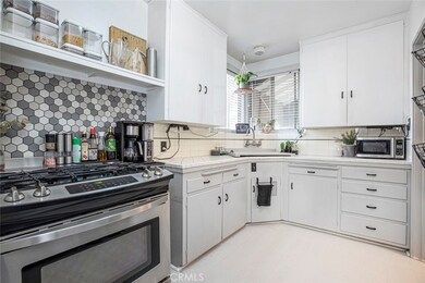 500 S Parish Place, Burbank, CA 91506 - photo 4