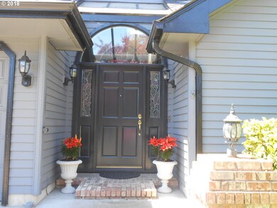 2864 Metolius Dr, Eugene, OR 97408 - photo 2