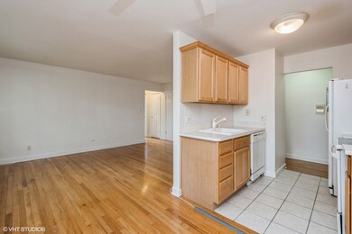 820 Seward St unit 3E, Evanston, IL 60202 - photo 3