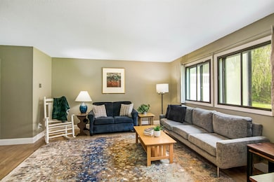 425 Locust Hill Rd, Shelburne, VT 05482 - photo 4