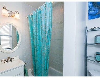 454 Hanover St unit 3B, Boston, MA 02113 - photo 7