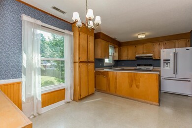 main kitchen, eat-in space