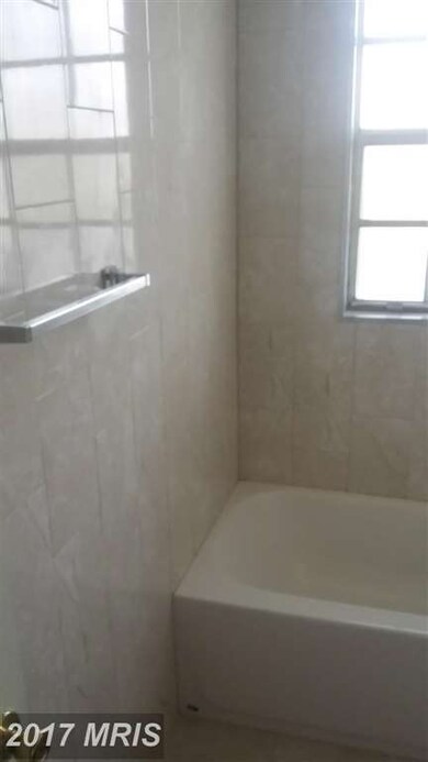 11921 Tarragon Rd unit L, Reisterstown, MD 21136 - photo 2