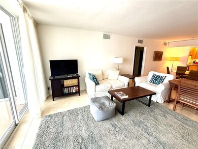 1919 Gulf Shore Blvd N unit 302, Naples, FL 34102 - photo 6