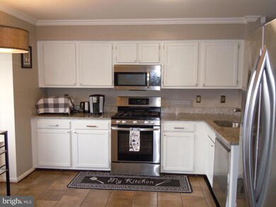 2082 Pawlet Dr, Crofton, MD 21114 - photo 5