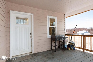 03-Exterior Front Entry SM_DMD_2143