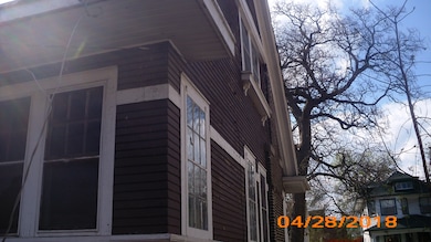 2871 E 77th St, Chicago, IL 60649 - photo 3