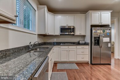 12222 Quince Valley Dr, North Potomac, MD 20878 - photo 7