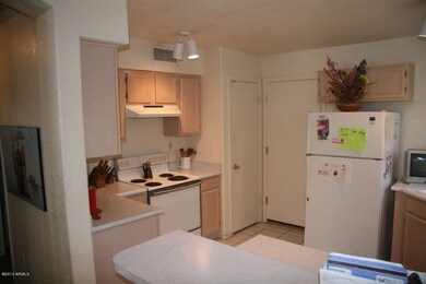 813 E Rosemonte Dr, Phoenix, AZ 85024 - photo 7