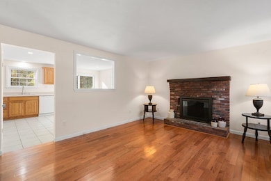 28 Brandt Beach Ave, Mattapoisett, MA 02739 - photo 7