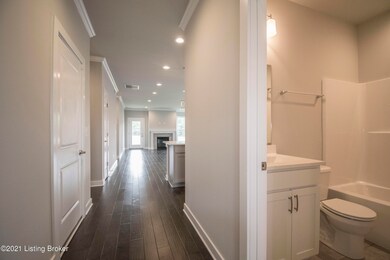 8816 Sanctuary Ln, Louisville, KY 40291 - photo 4