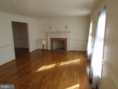 11001 Treva Ct, Germantown, MD 20876 - photo 3