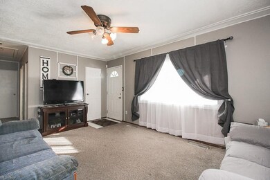 2817 Riverside Dr, Lorain, OH 44055 - photo 4