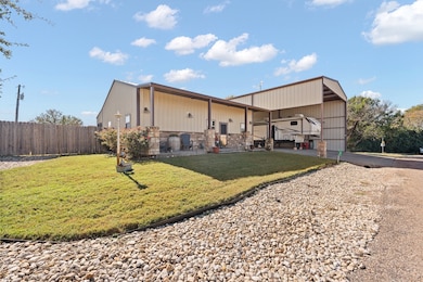 121 Grand Teton Dr, Whitney, TX 76692 - photo 2