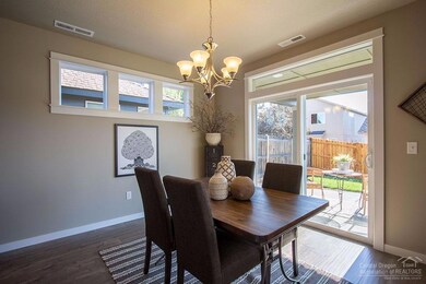 3643 SW Pumice Stone Ave, Redmond, OR 97756 - photo 2